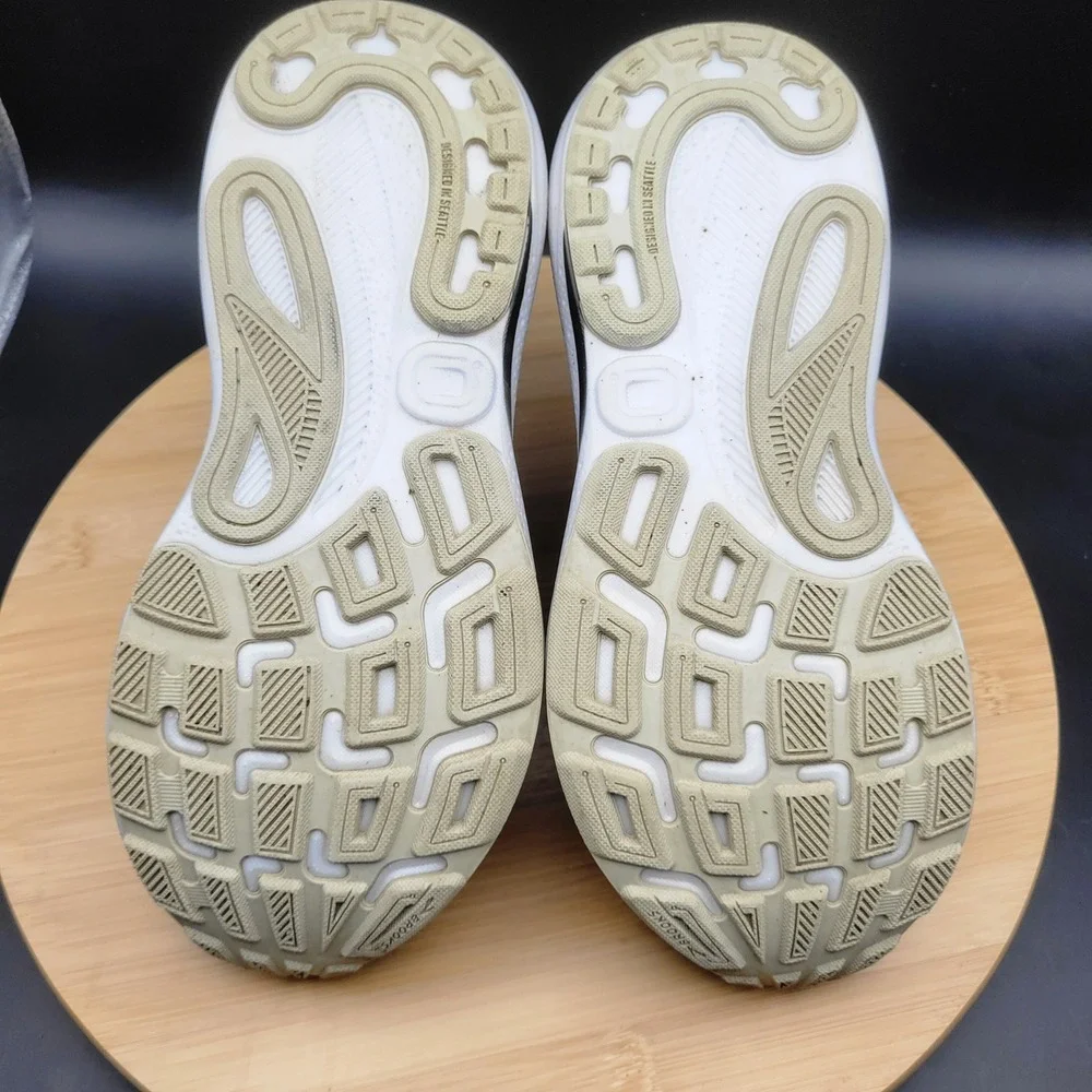 Brooks Adrenaline GTS 24 Mens White Grey Running Shoes 1204261B126 Size 6.5B